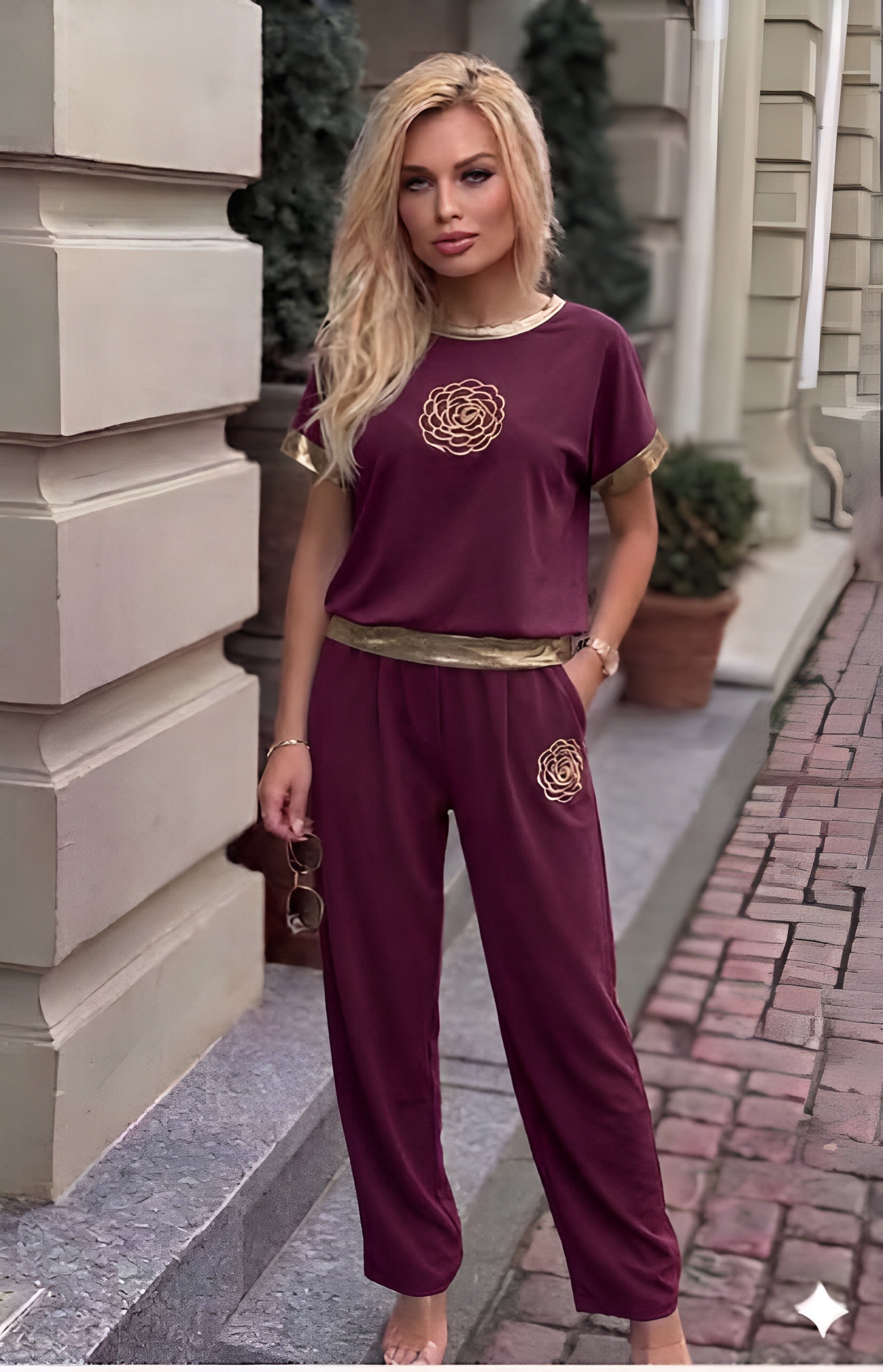 Compleu din vascoza Wandy burgundy