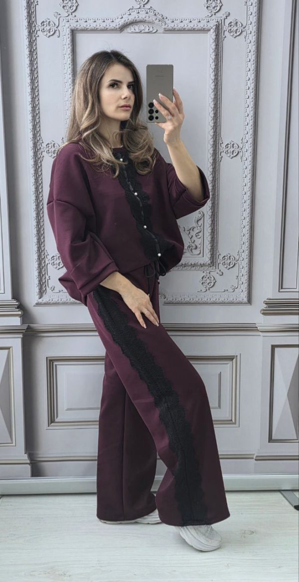 Compleu cu insertii de dantela si perle Mera bordo