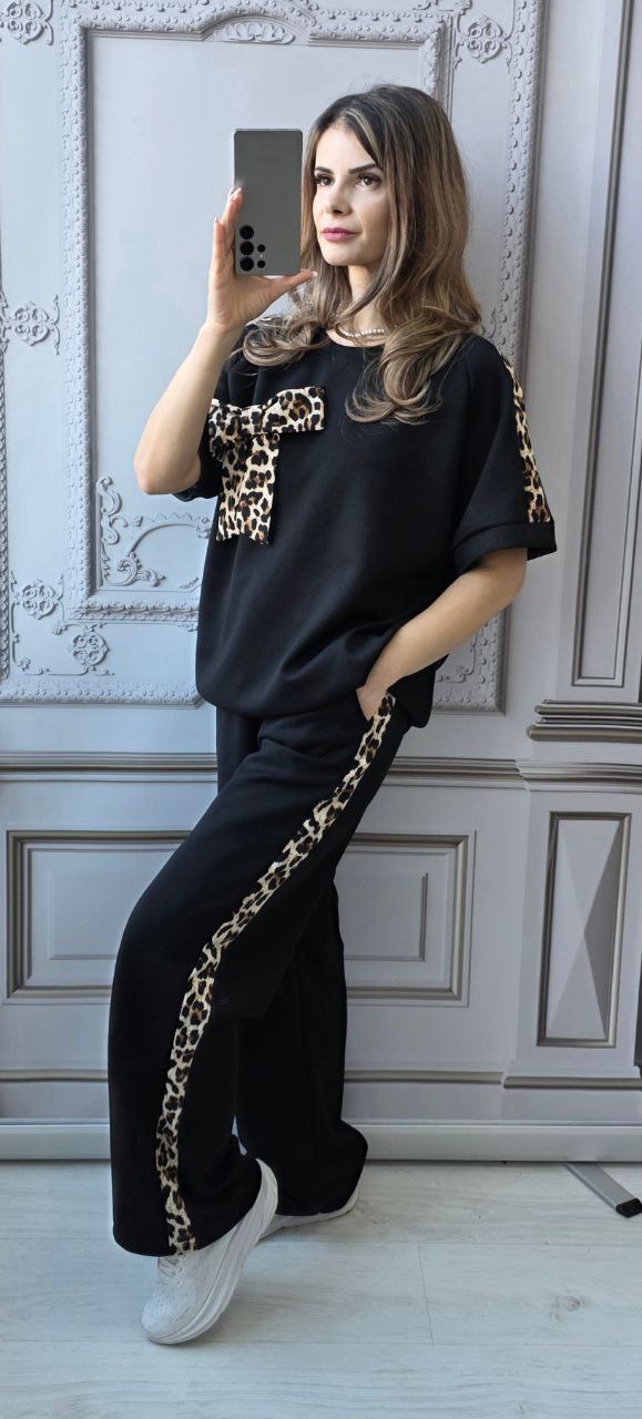 Compleu cu funda animal print si maneca scurta Velvet negru