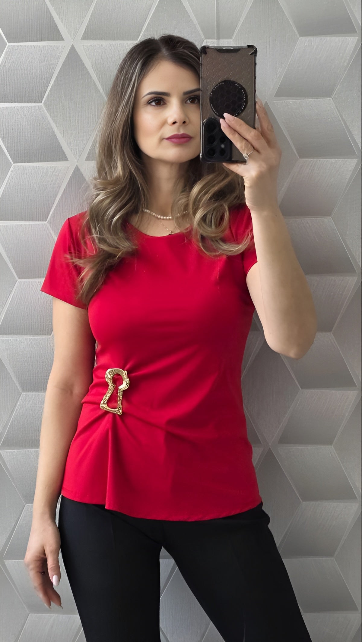 Tricou din lycra cu brosa detasabila Eveline rosu