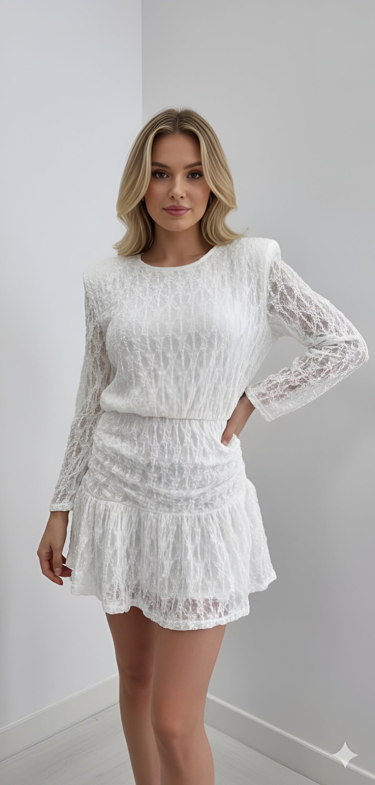Rochie din dantela cu pantalon pe dedesubt Mera