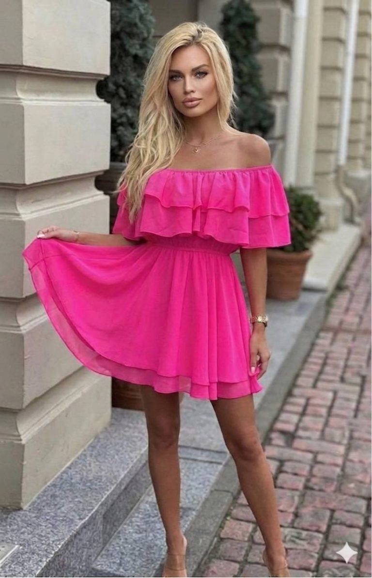 Rochie elastica cu volane Mona roz